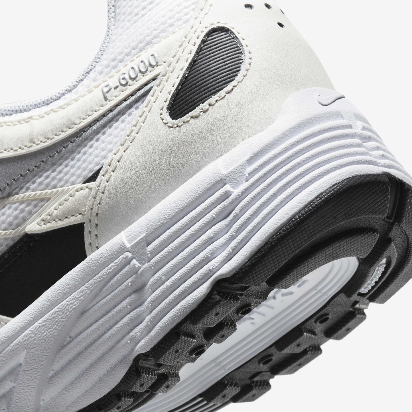 Nike P-6000 Premium Sail/Wolf Grey/Metallic Silver/White