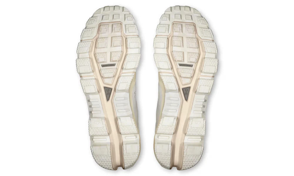 On Cloudventure Loewe 2 'Eggshell'