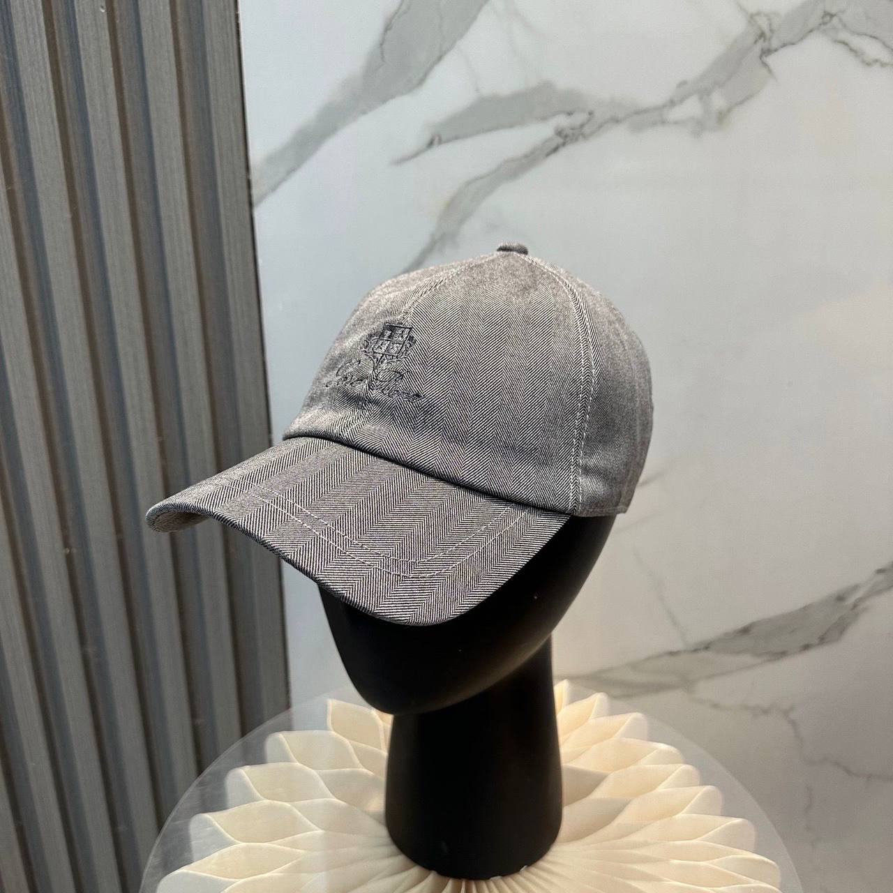 Premium Loro Cap